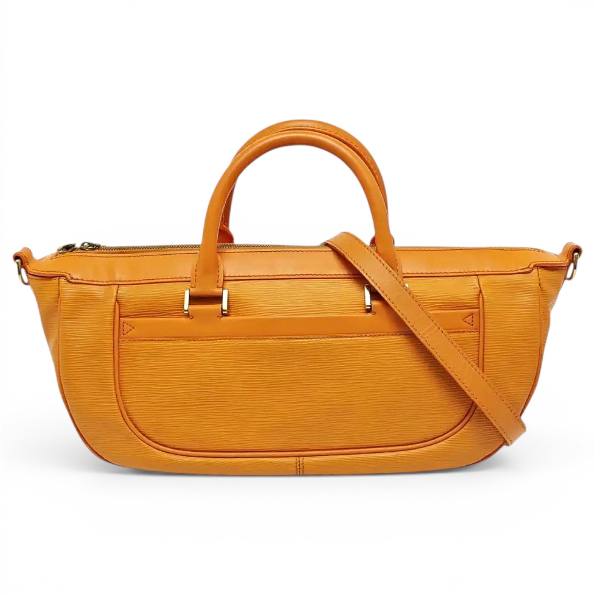 Dhanura leather handbag