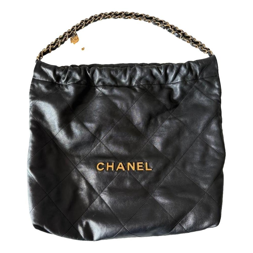 Chanel 22 leather handbag