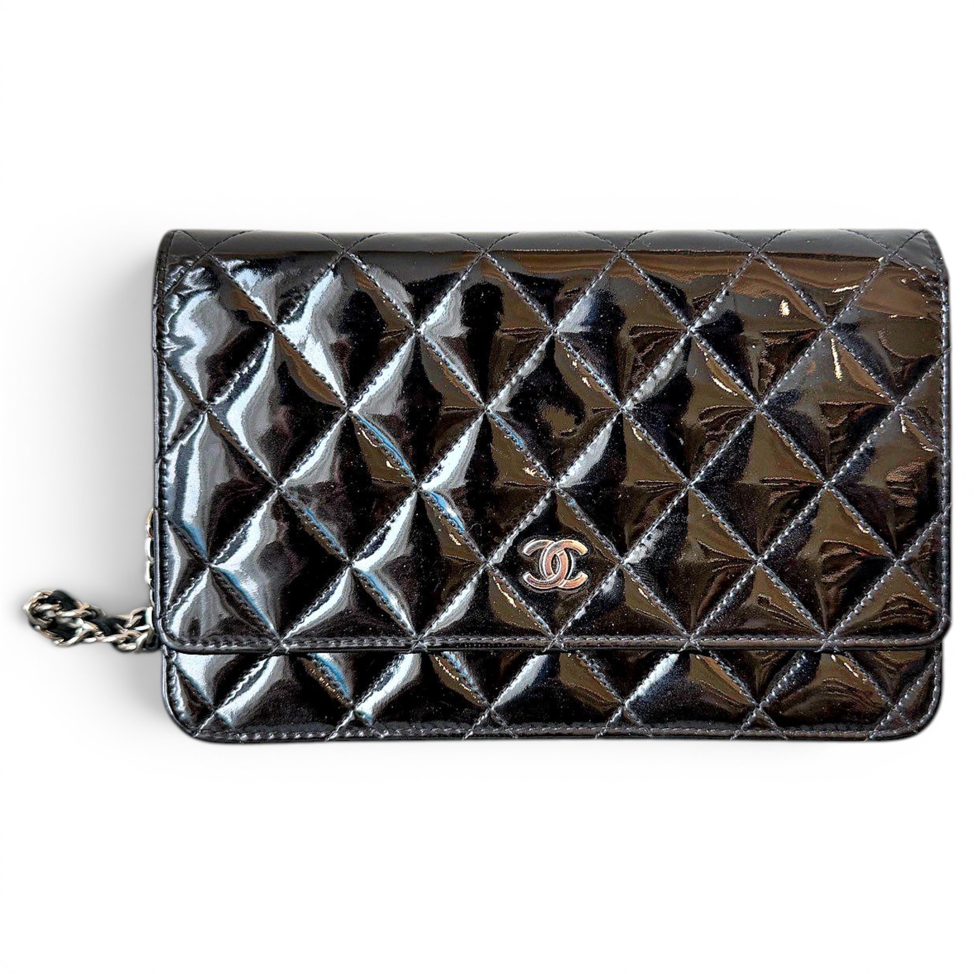 Wallet On Chain Timeless/Classique patent leather crossbody bag
