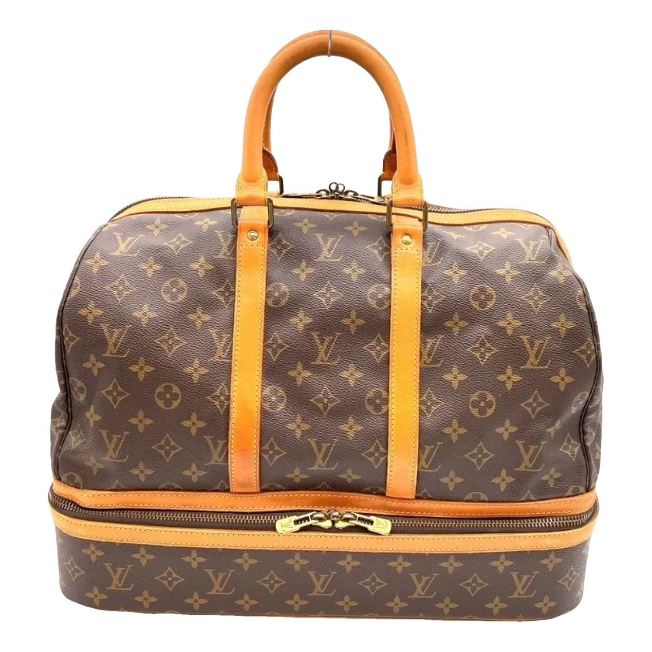 Leather travel bag