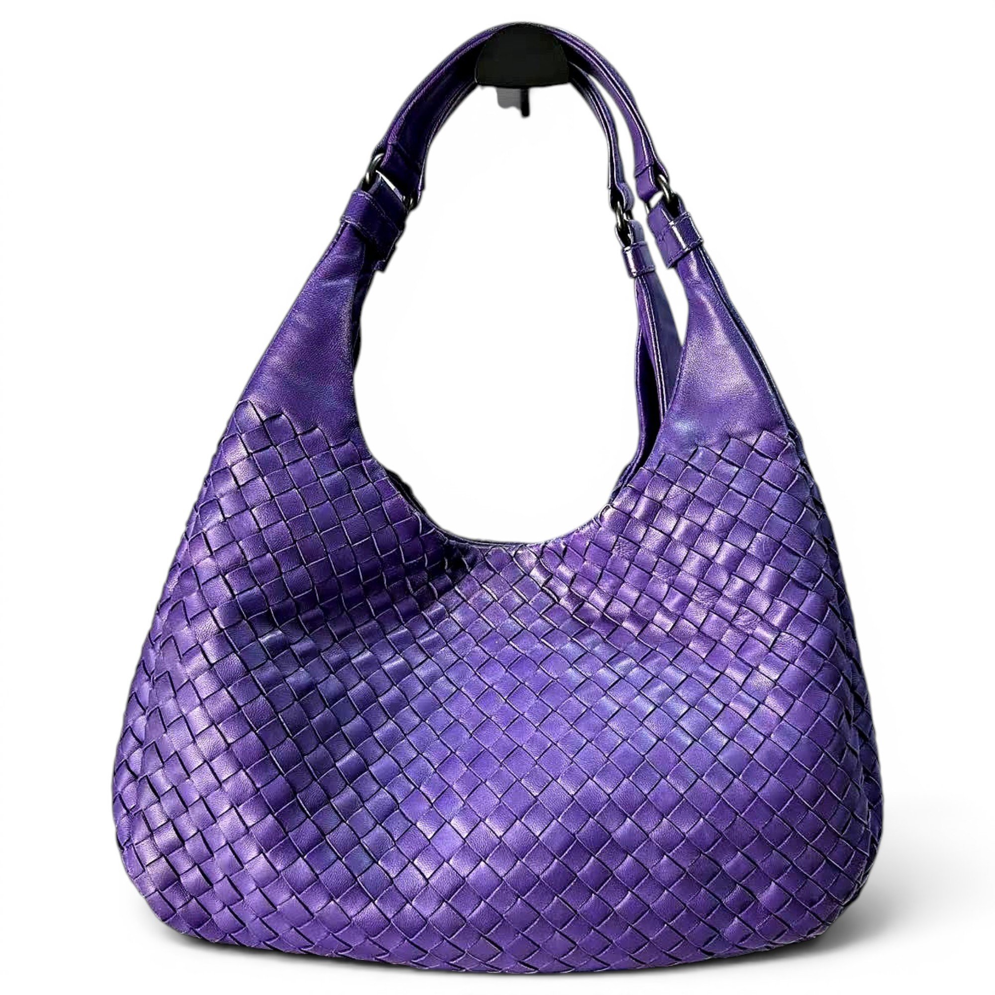 Veneta leather handbag