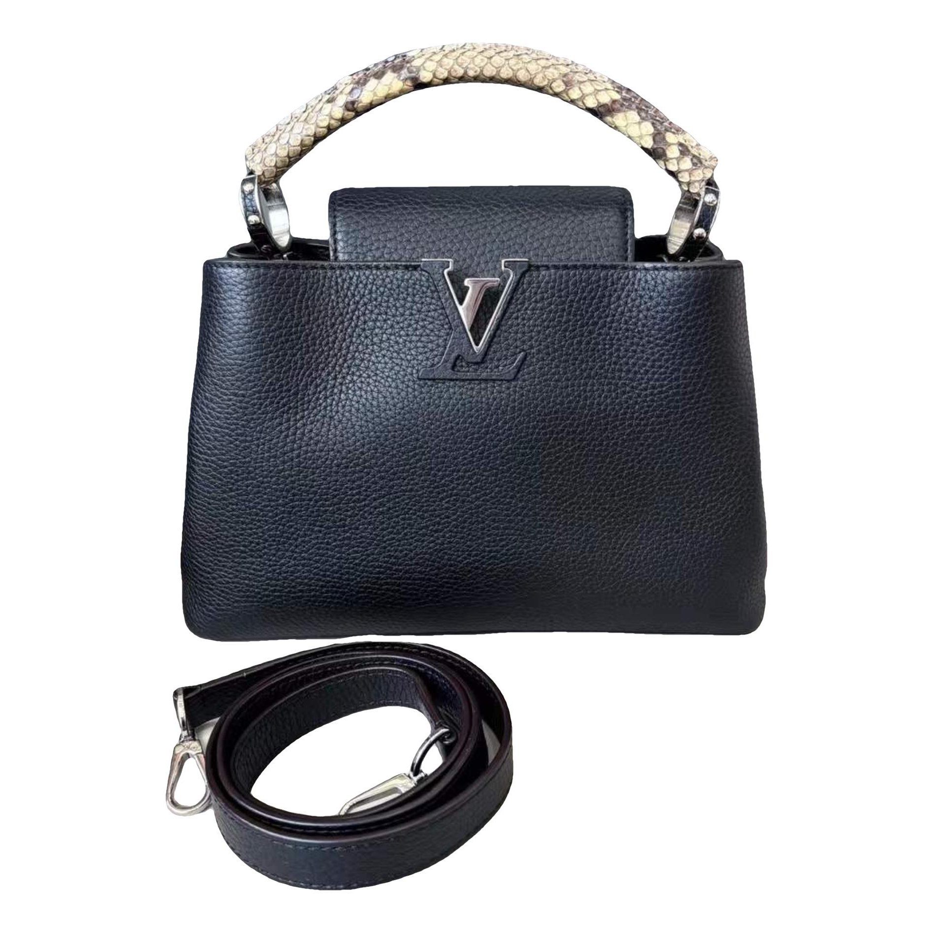 Capucines leather handbag