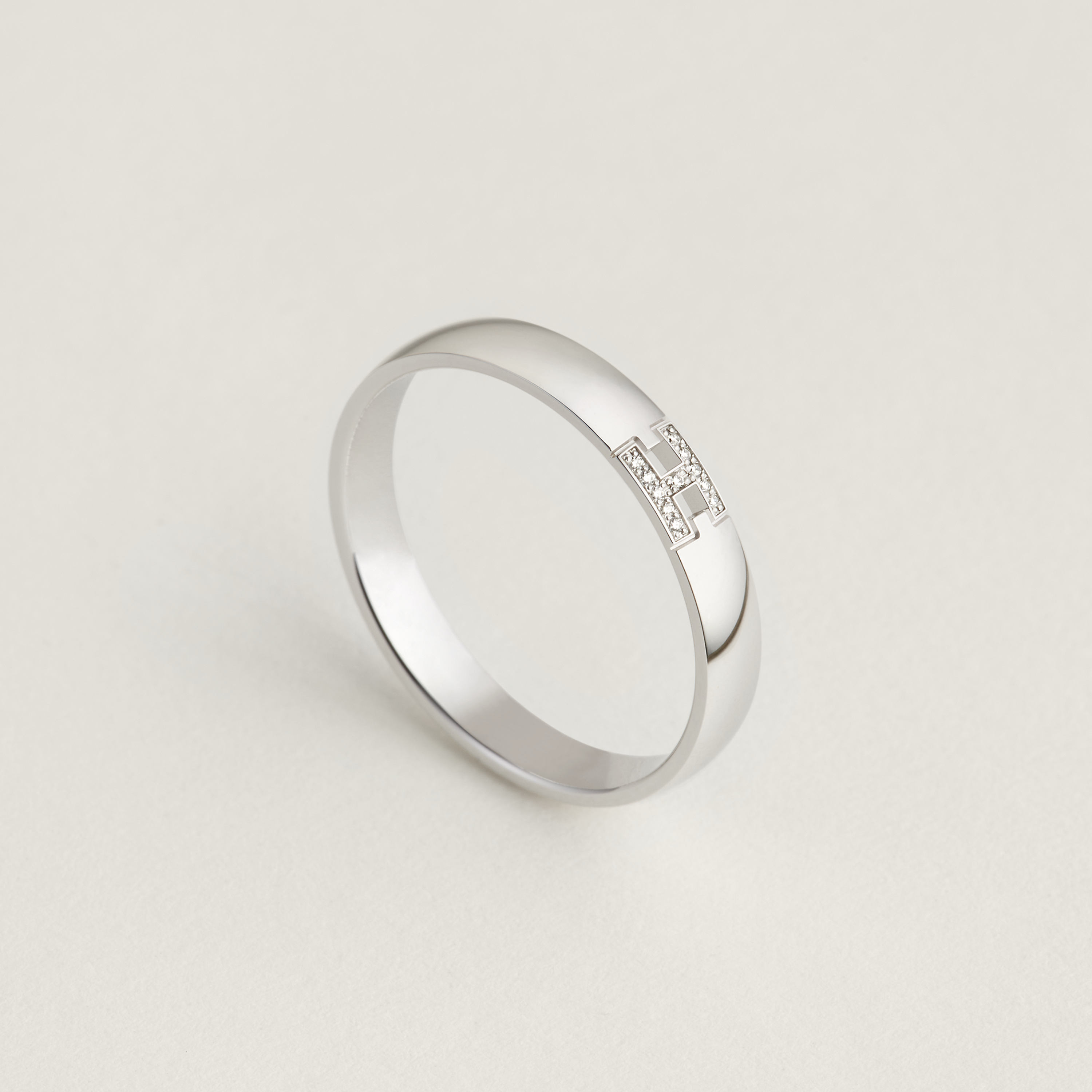 Ever Herakles wedding band