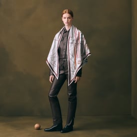 Exceptional embroidered giant triangle