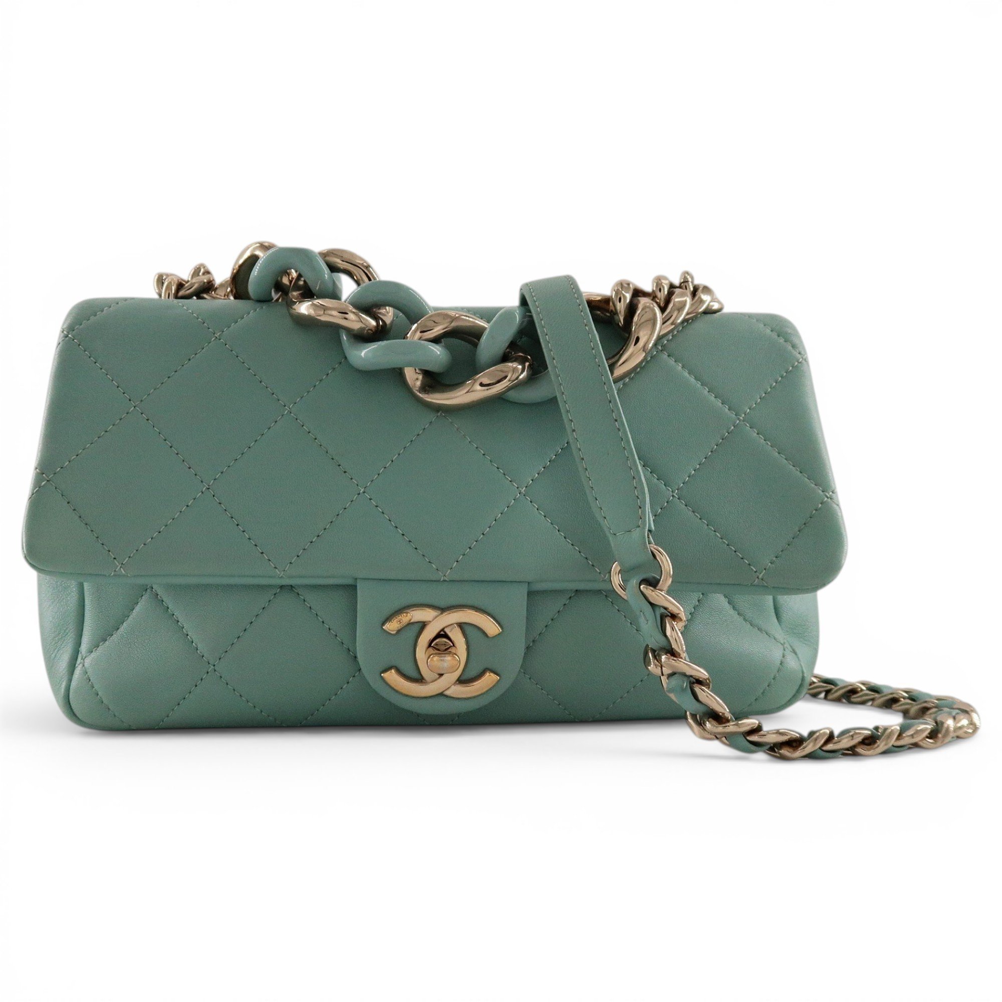 Chanel 19 leather handbag