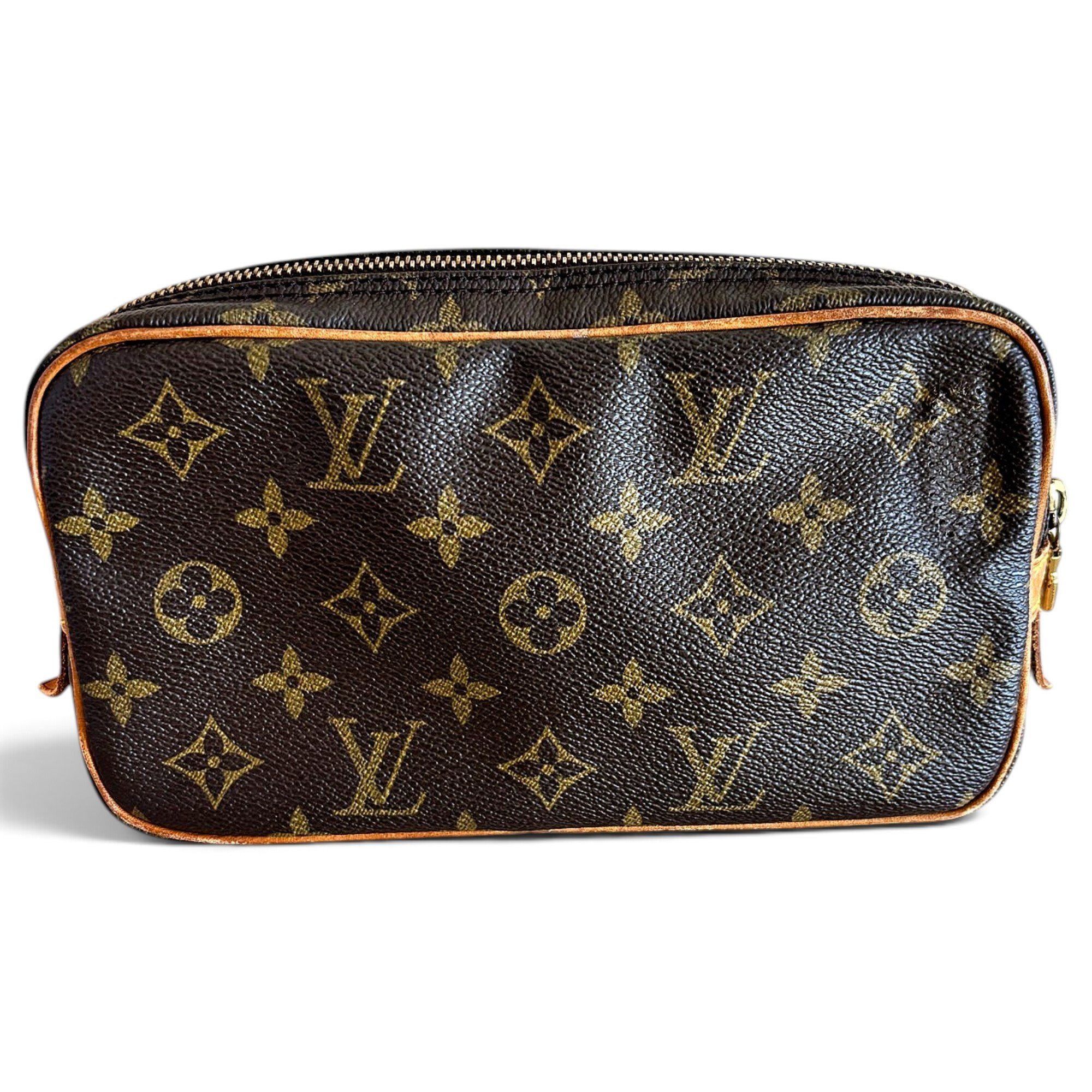 Leather clutch bag
