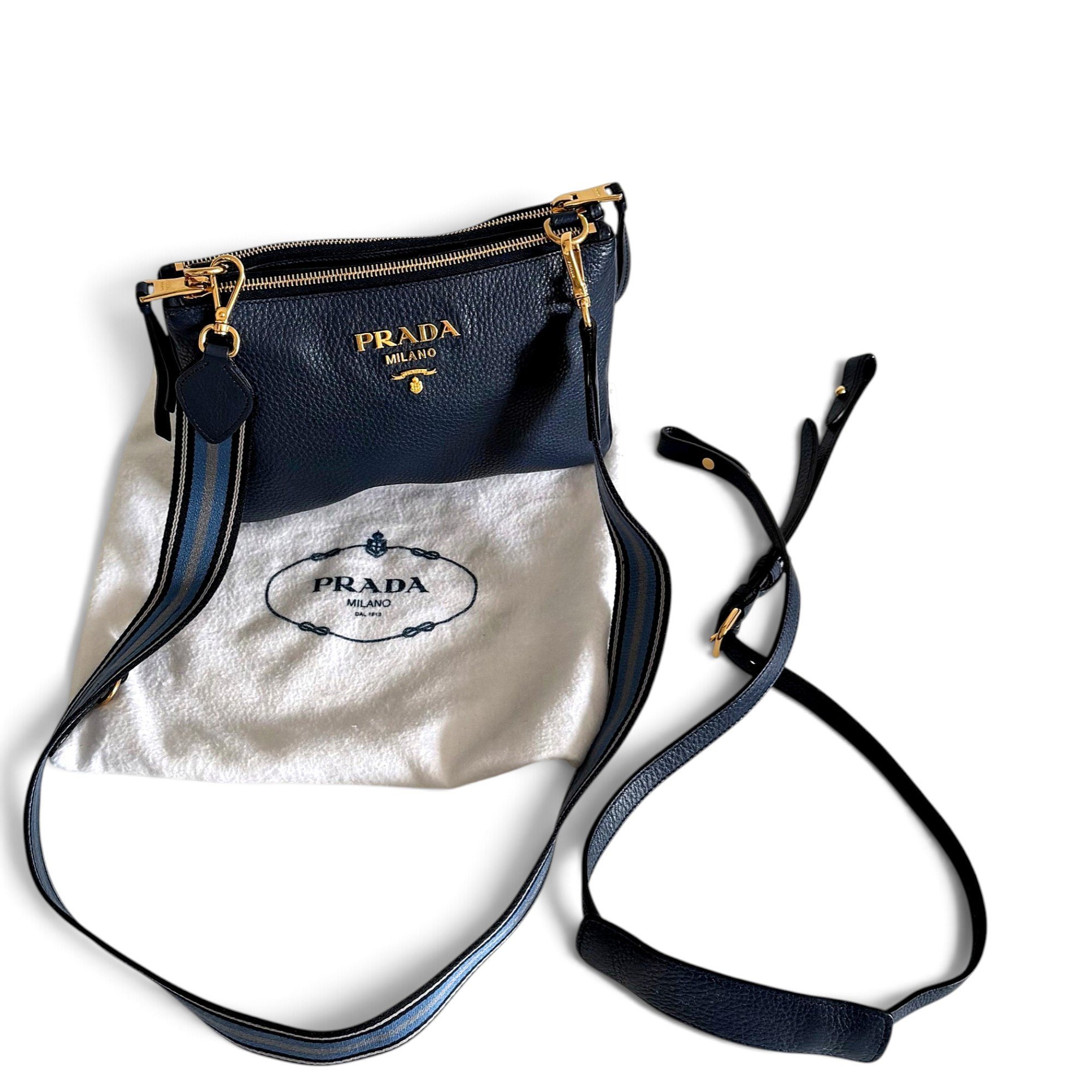 Re-edition leather crossbody bag