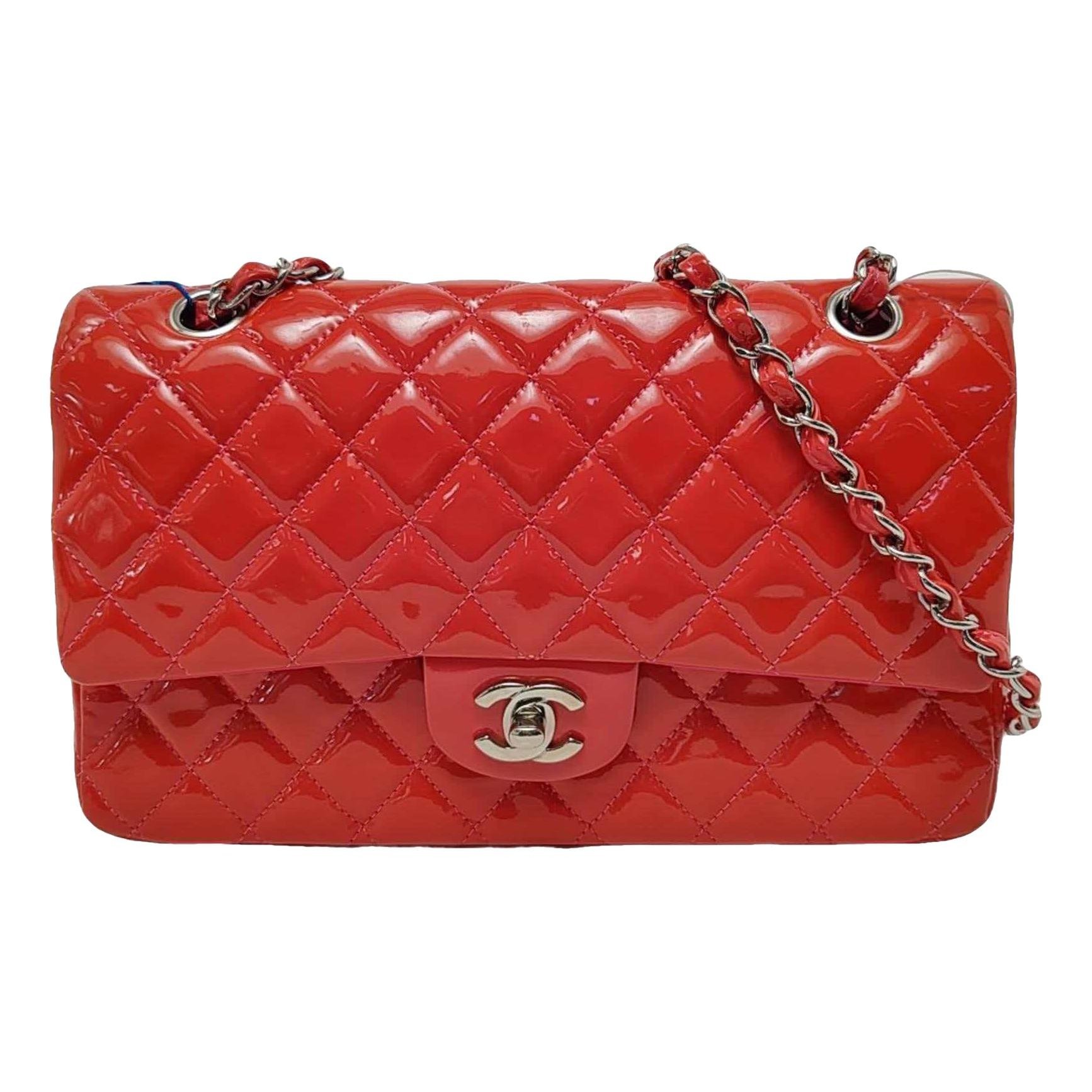 Timeless/Classique patent leather crossbody bag