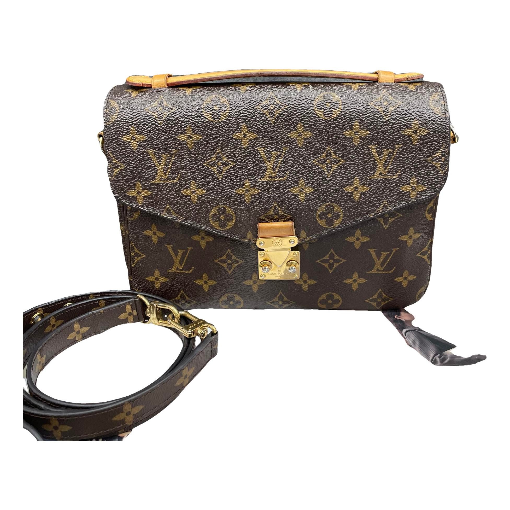 Metis leather handbag