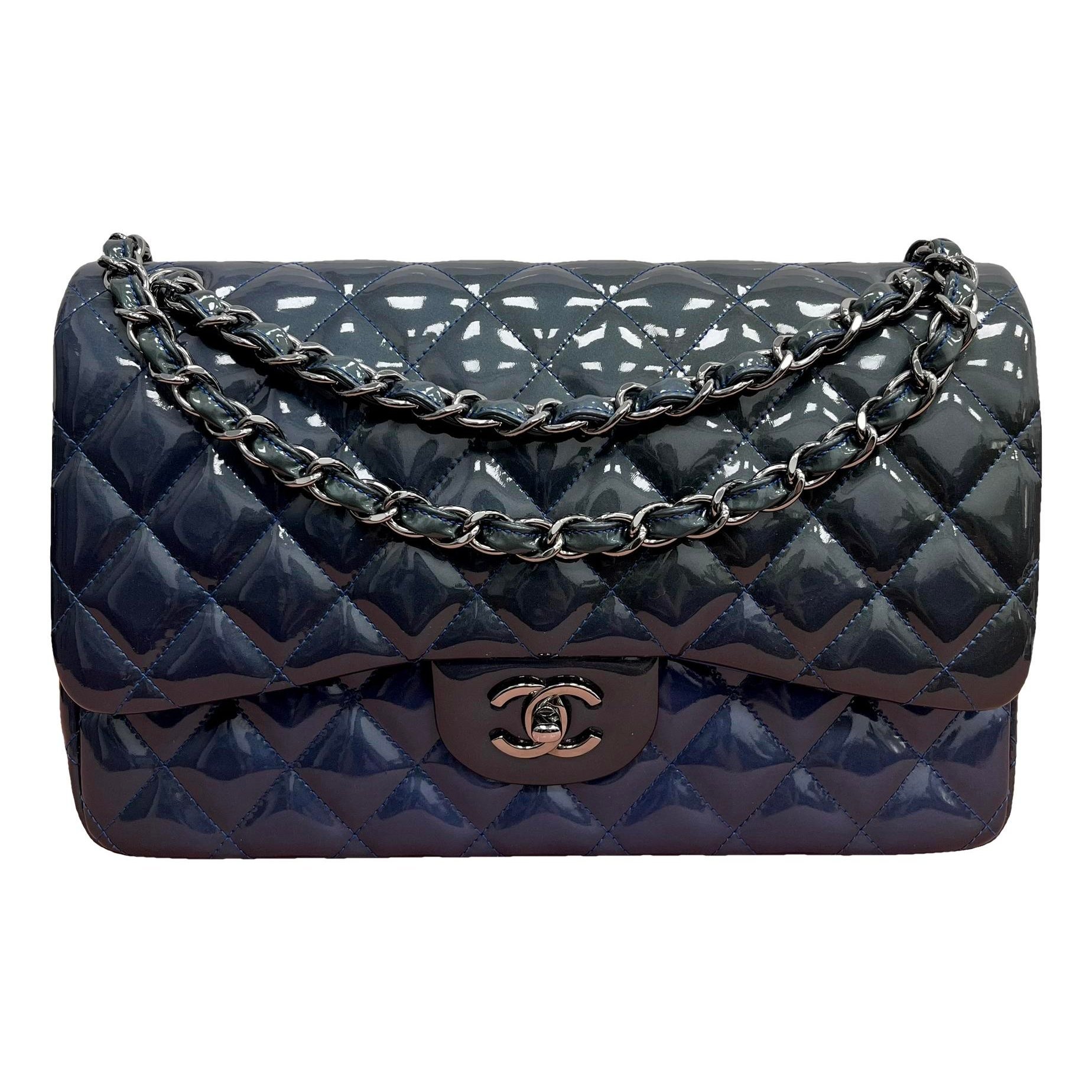 Timeless/Classique patent leather handbag