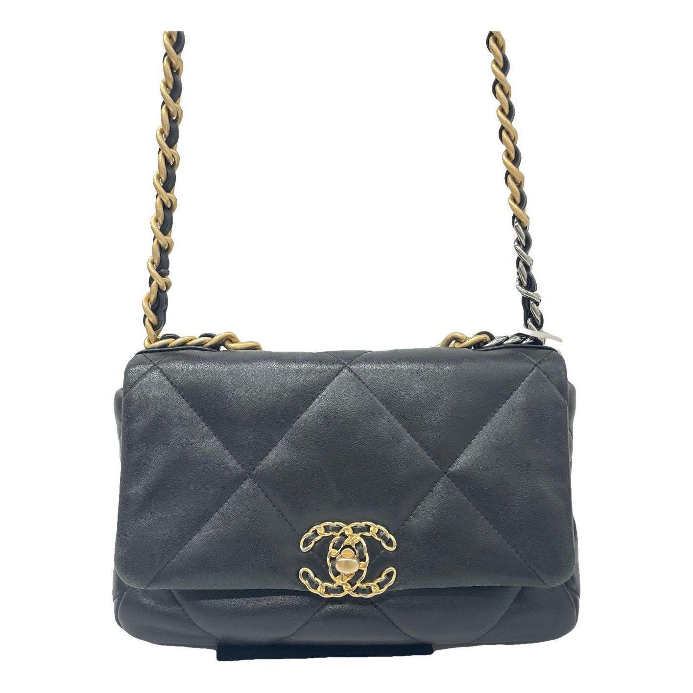 Chanel 19 leather handbag