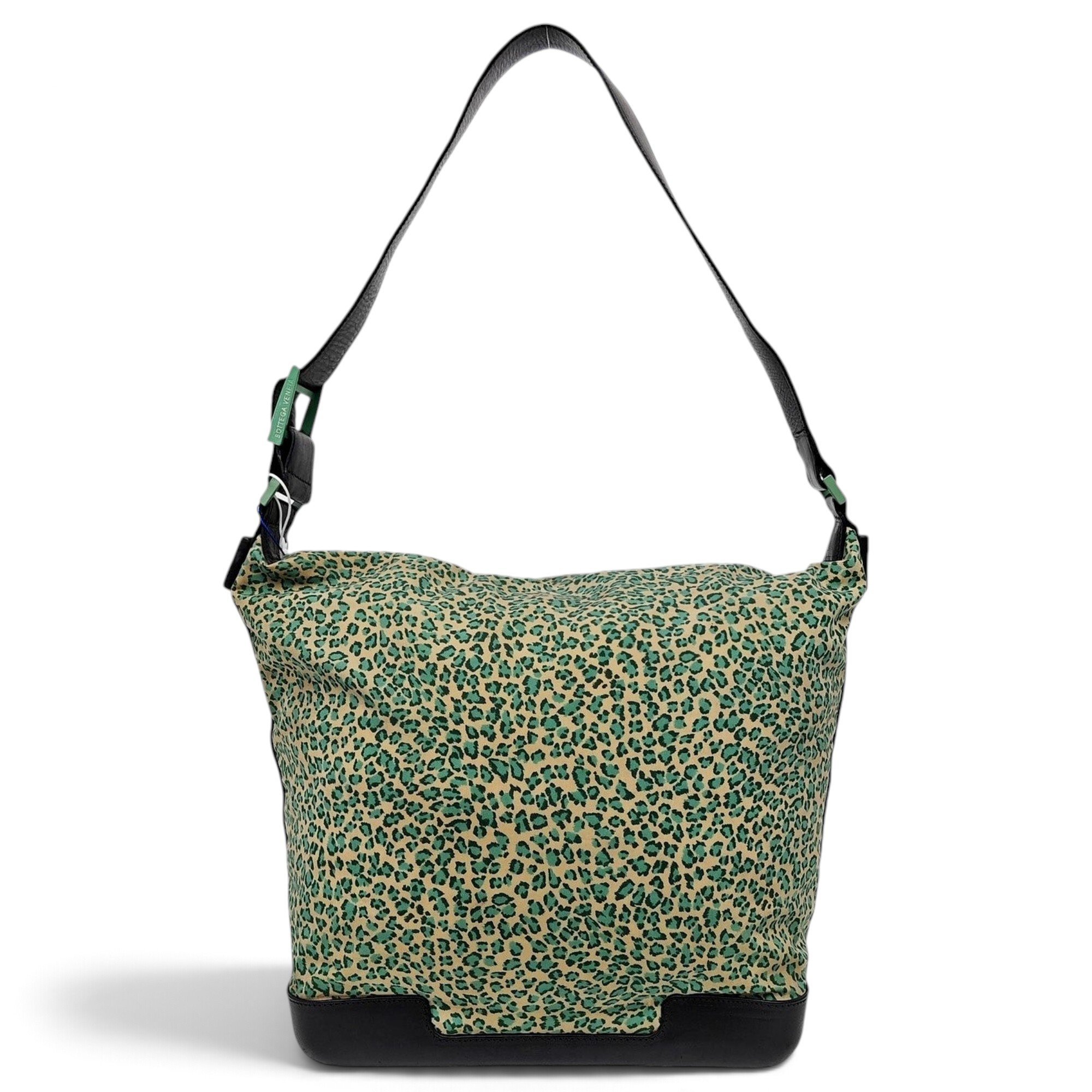 Beak cloth handbag