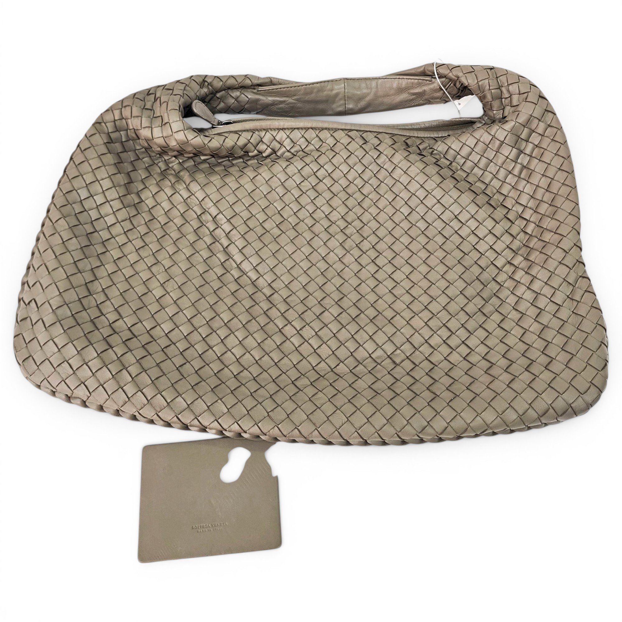 Veneta leather handbag