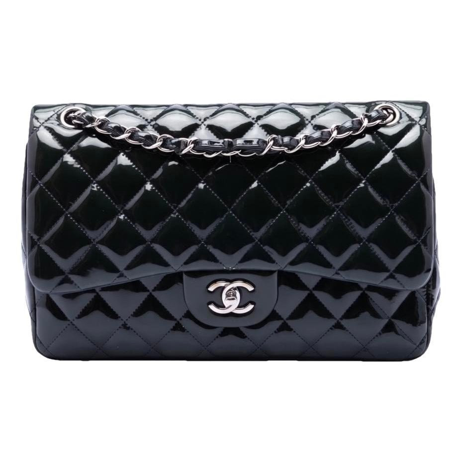 Timeless/Classique patent leather handbag