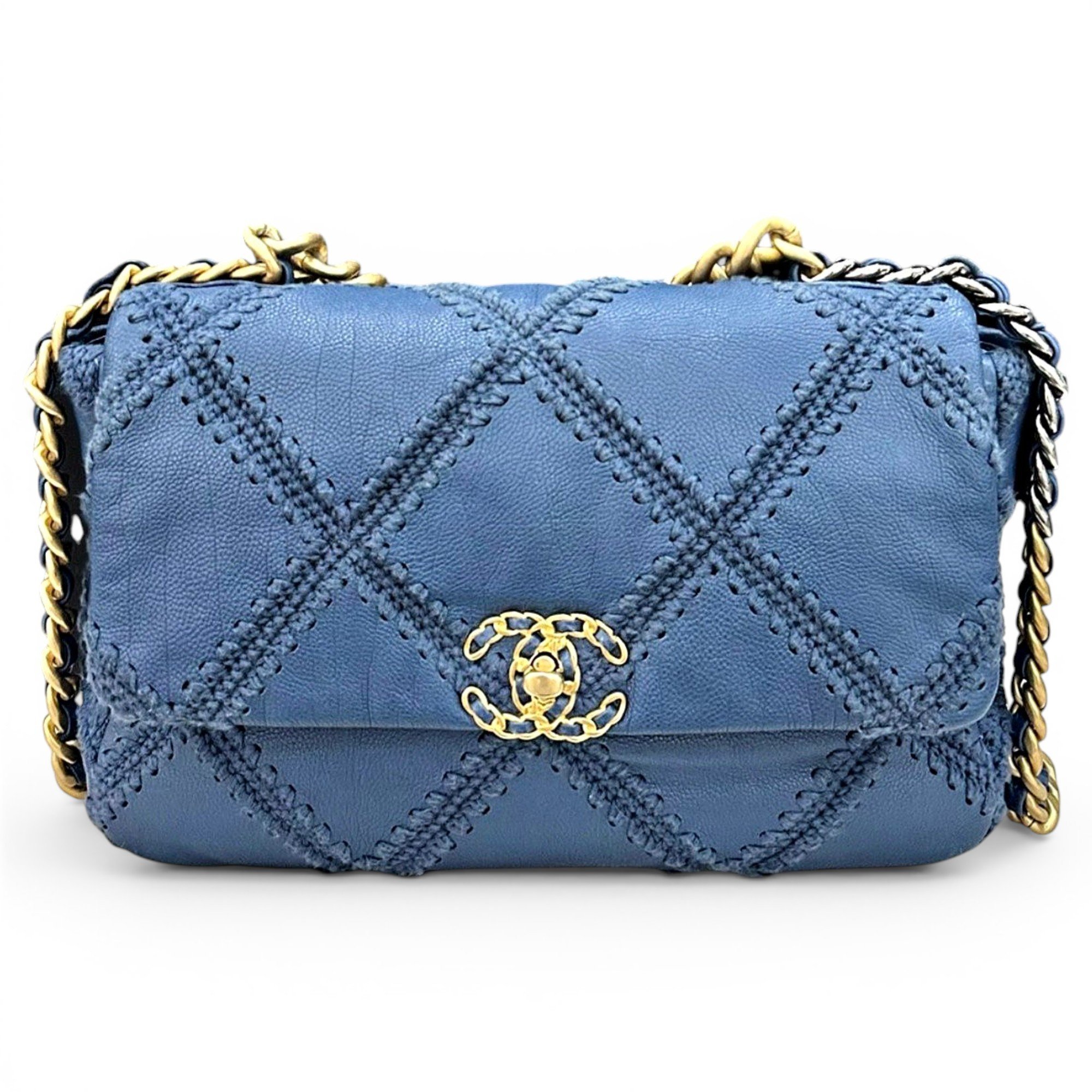 Chanel 19 leather handbag