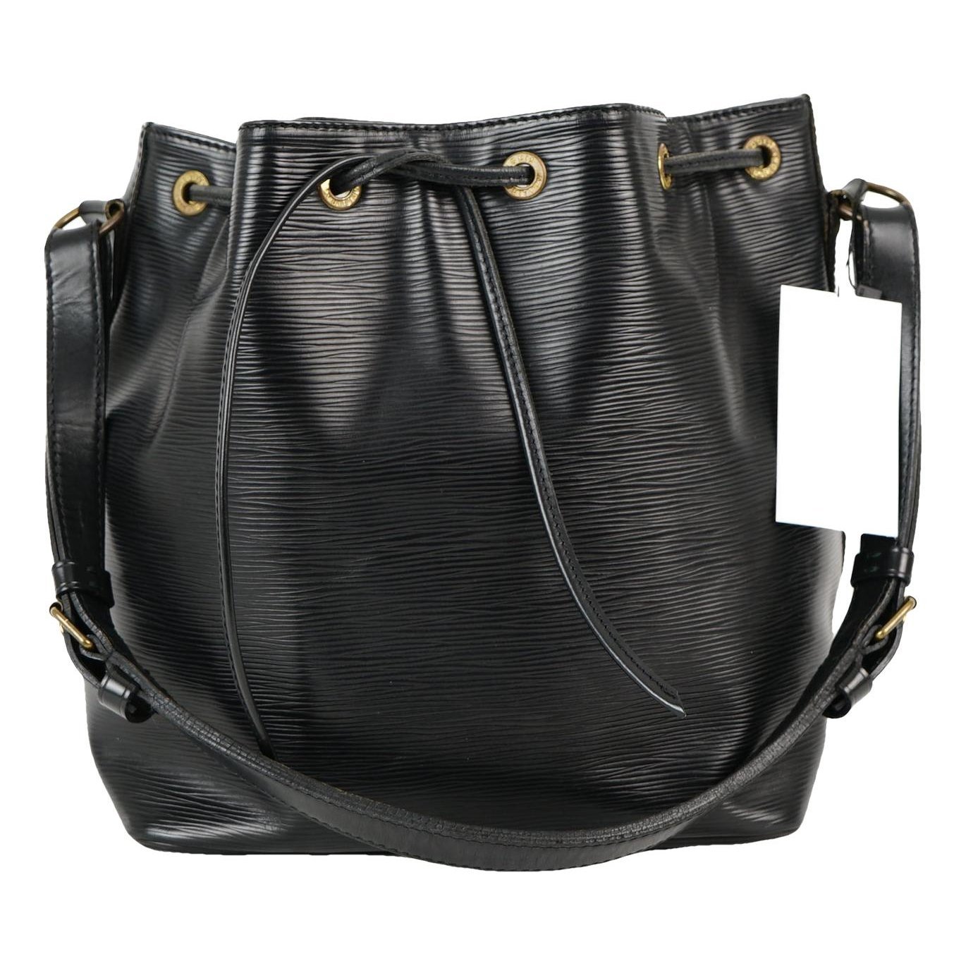 Poche Noé leather handbag