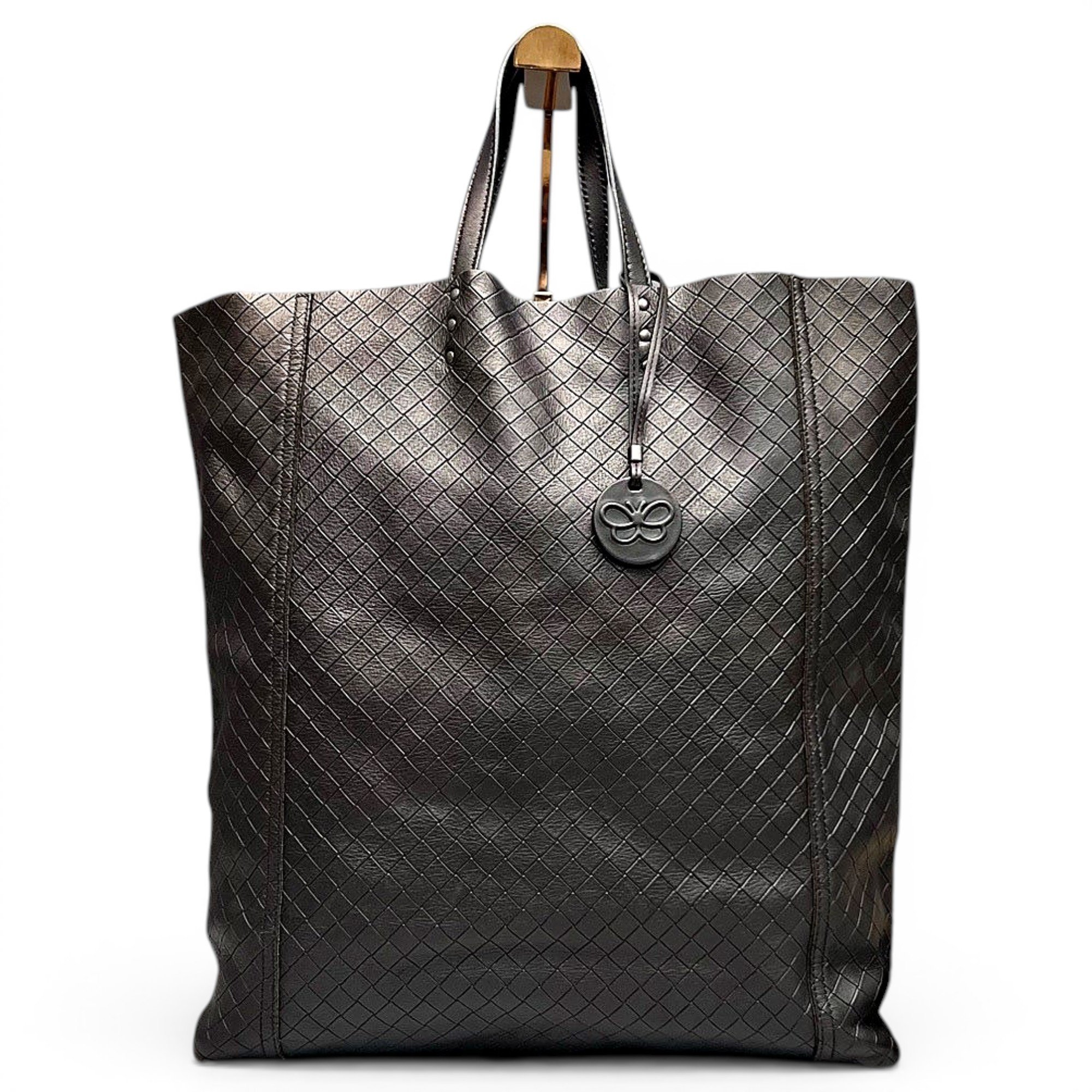 Leather tote