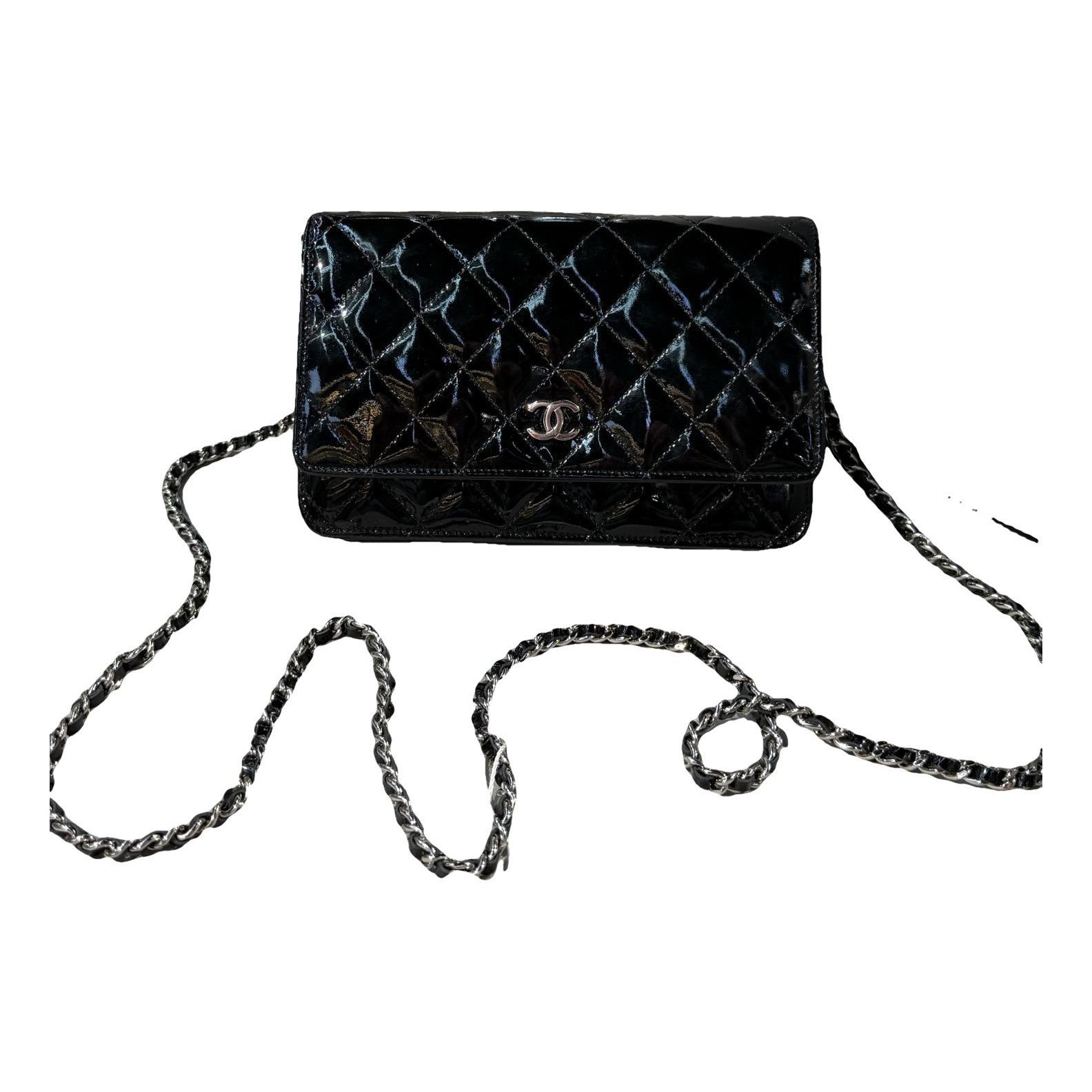 Wallet On Chain Timeless/Classique patent leather crossbody bag