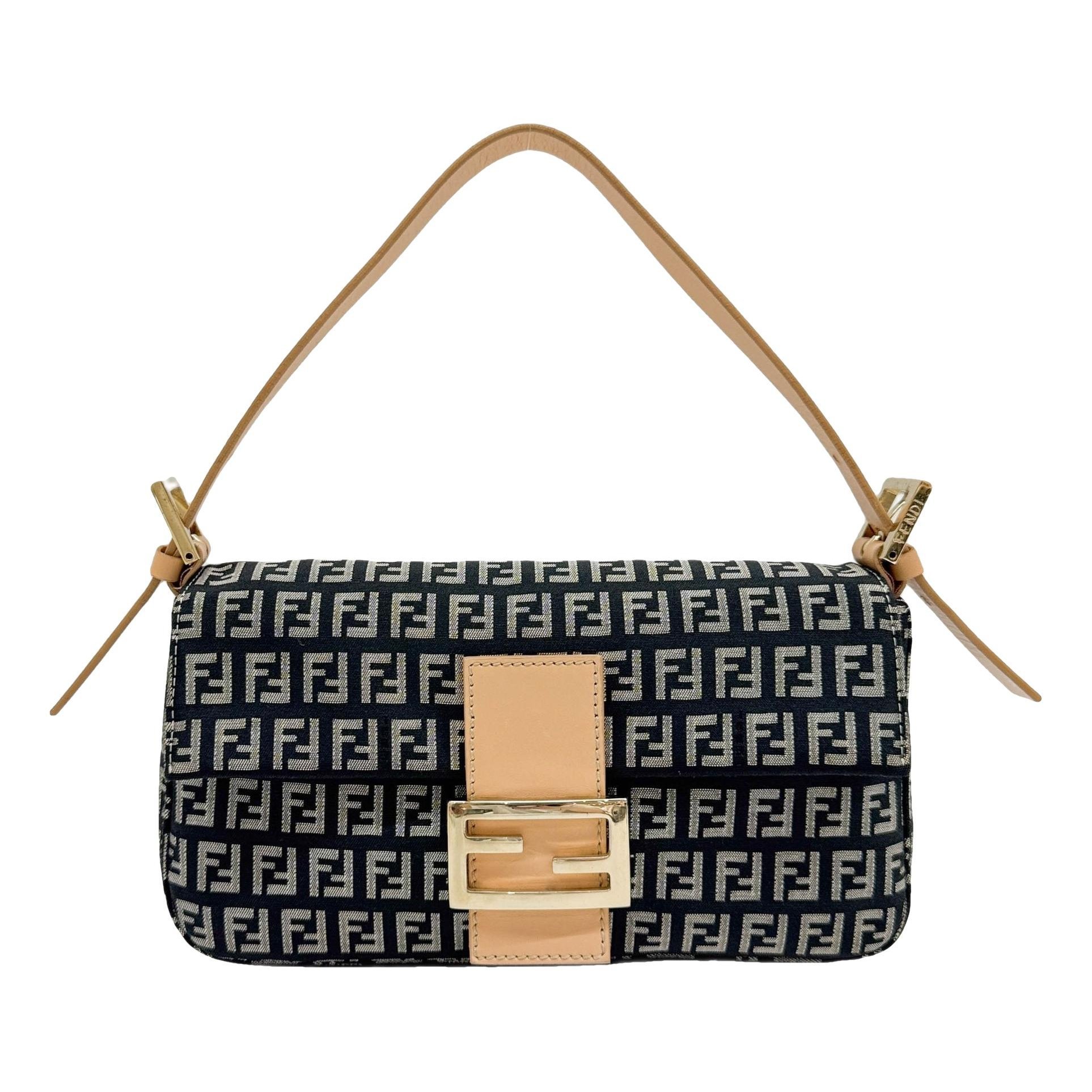 Baguette cloth handbag