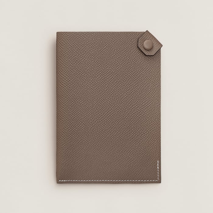 Étoupe Tarmac Passport Holder
