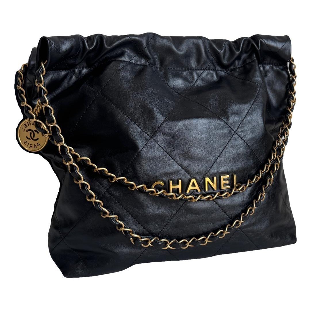 Chanel 22 leather handbag