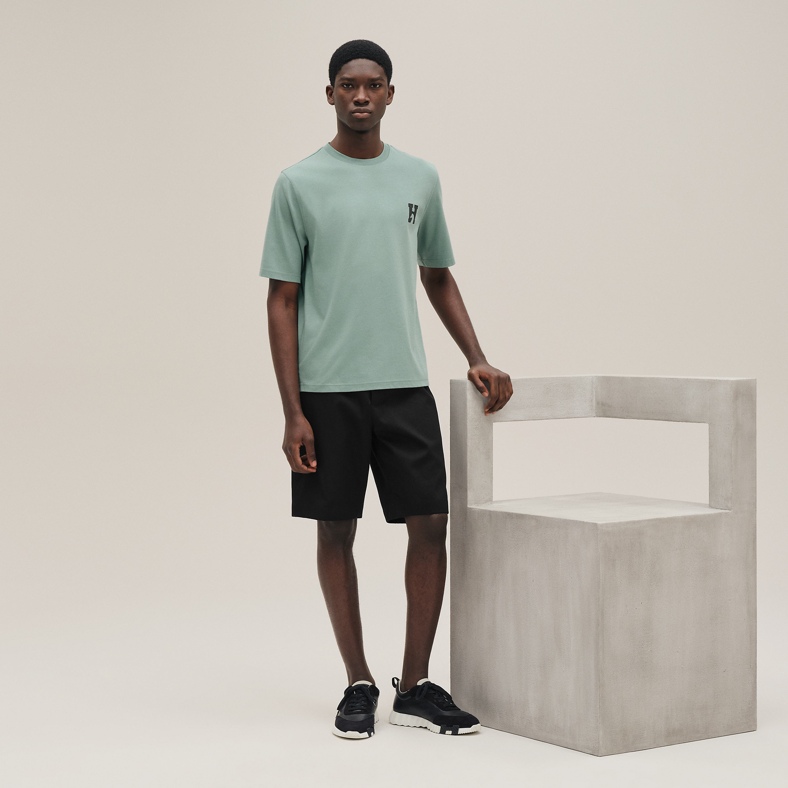 "H'Cheval" t-shirt with leather detail