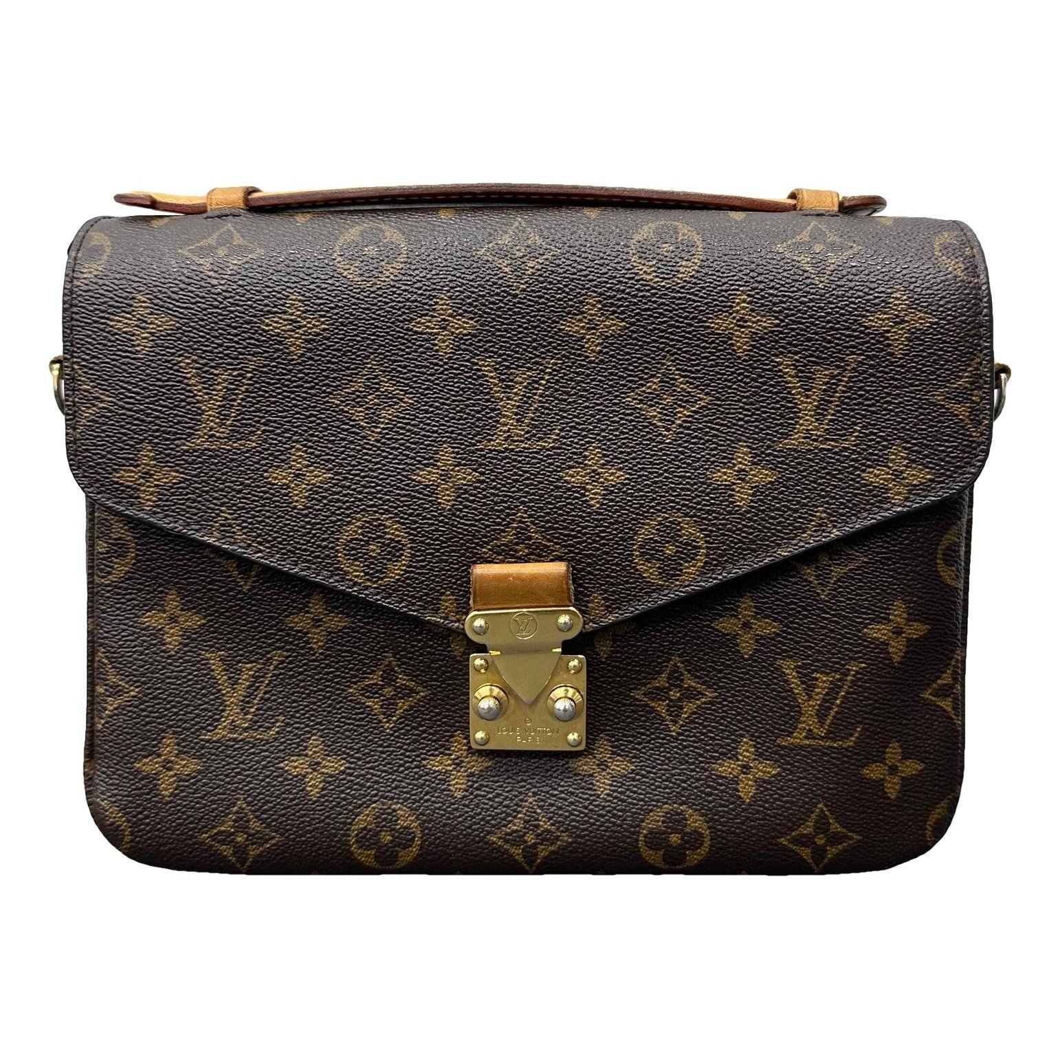 Metis leather handbag