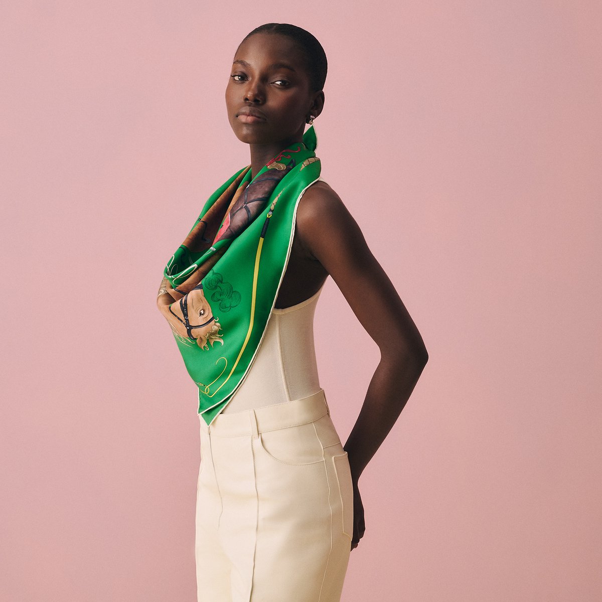 Hermès Grand Galop scarf 90 Vert Émeraude/Cuir/Rouge | BagUSeek