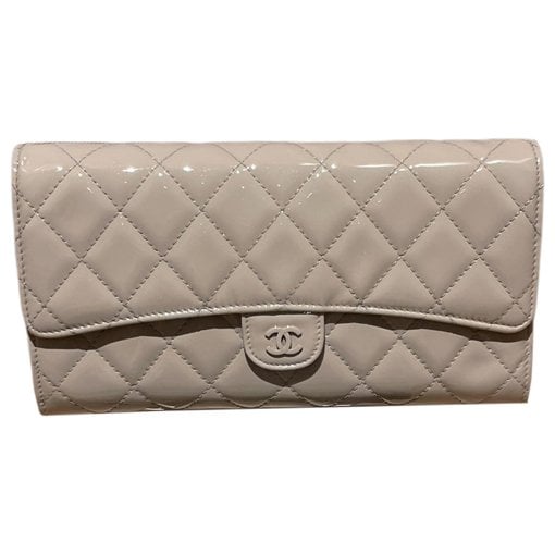 Patent leather clutch bag