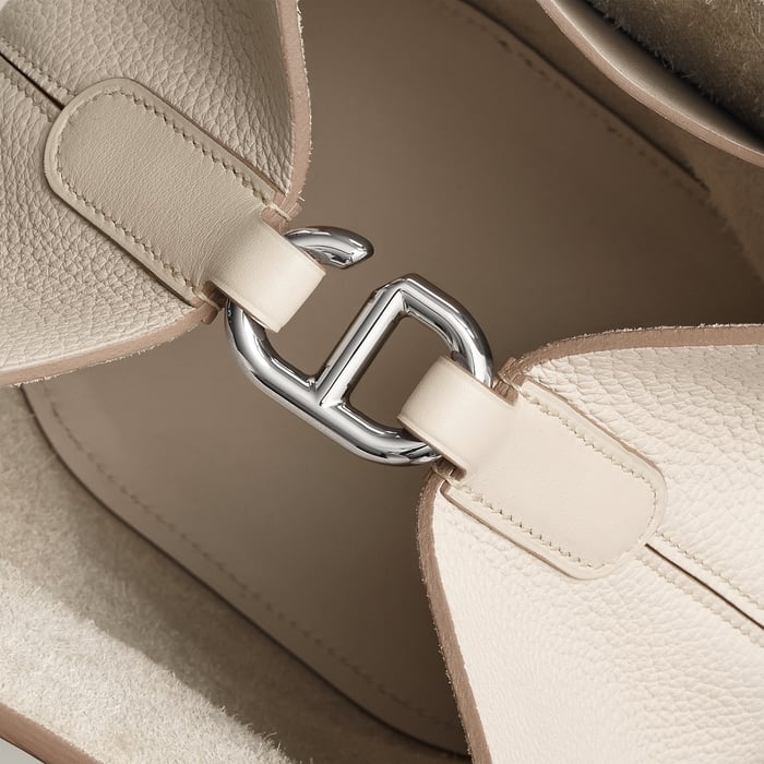 Craie Hermès In-the-loop 18 Bag