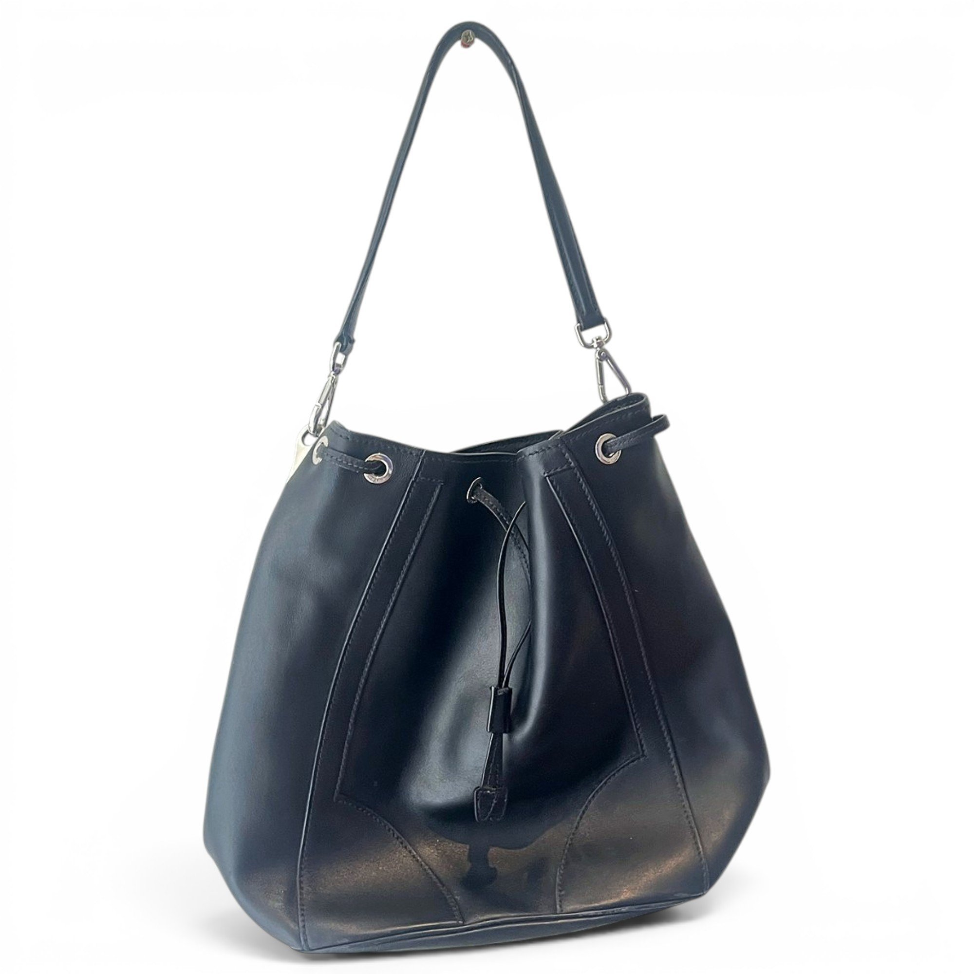 Re-Edition 1978 Bucket leather bag