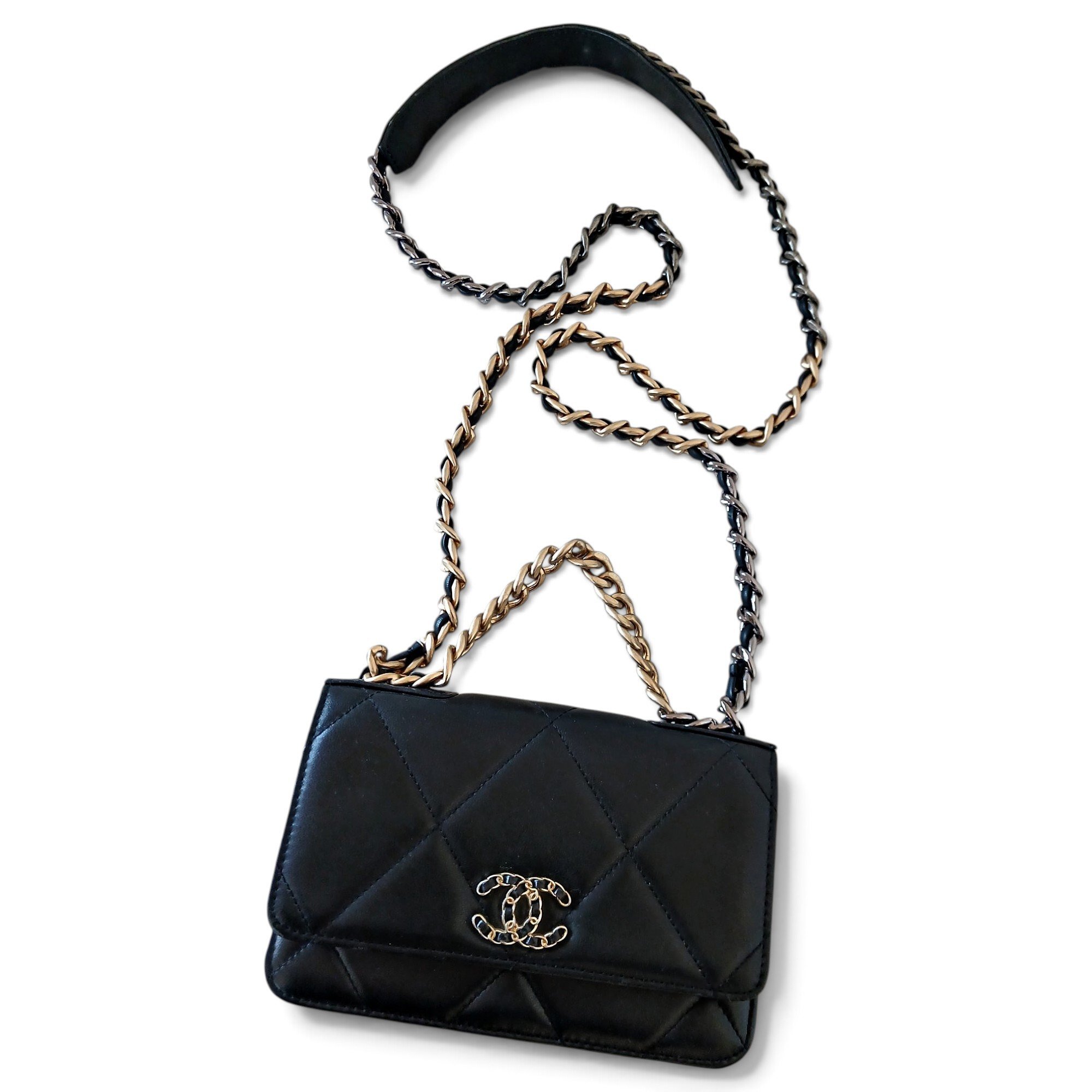 Wallet On Chain Chanel 19 leather handbag