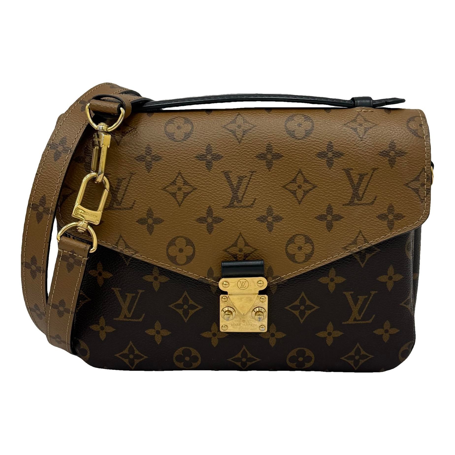 Metis leather handbag