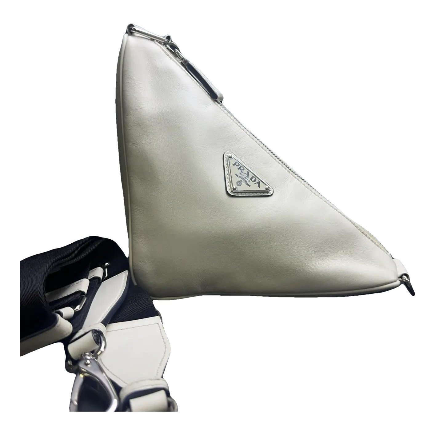 Triangle leather handbag