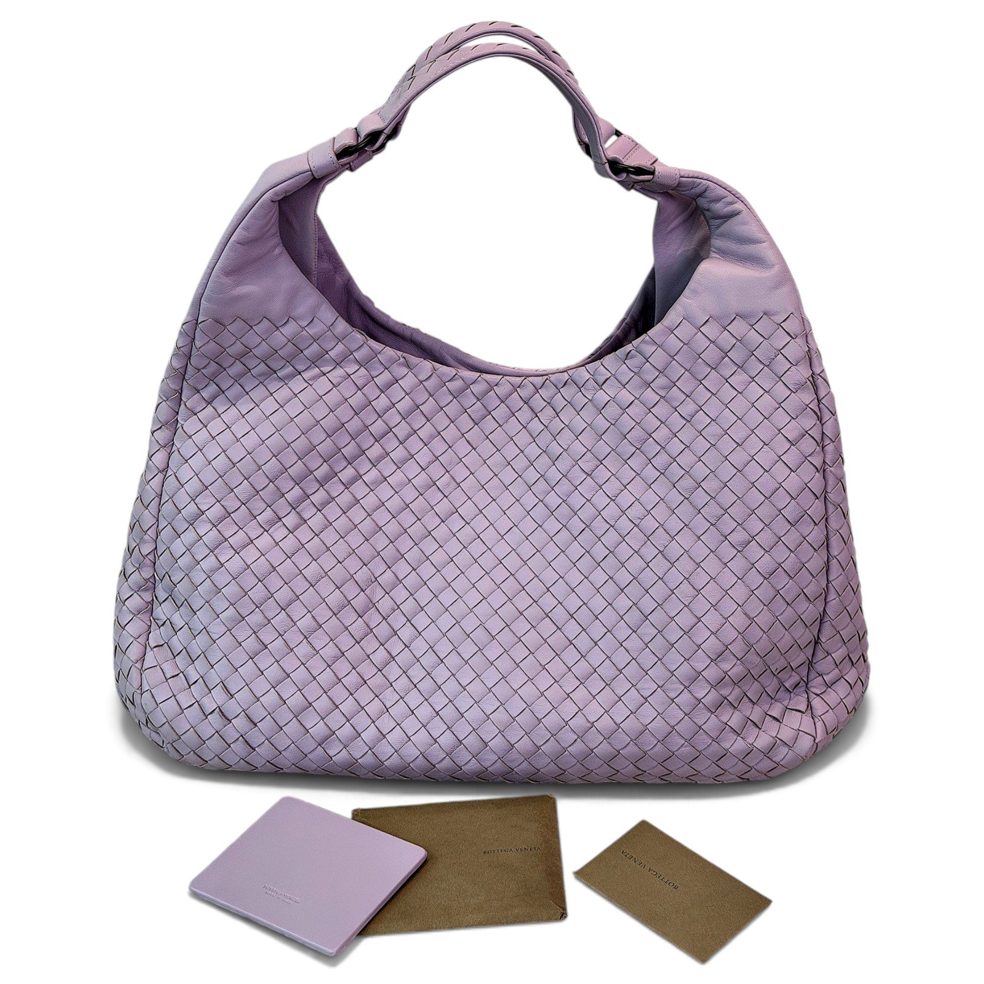 Veneta leather handbag