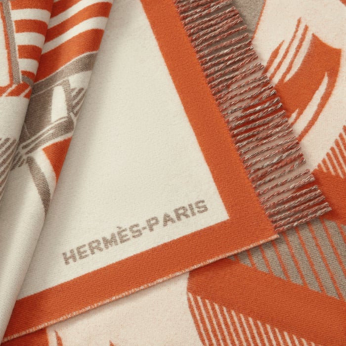 Cheval a La Couverture Blanket