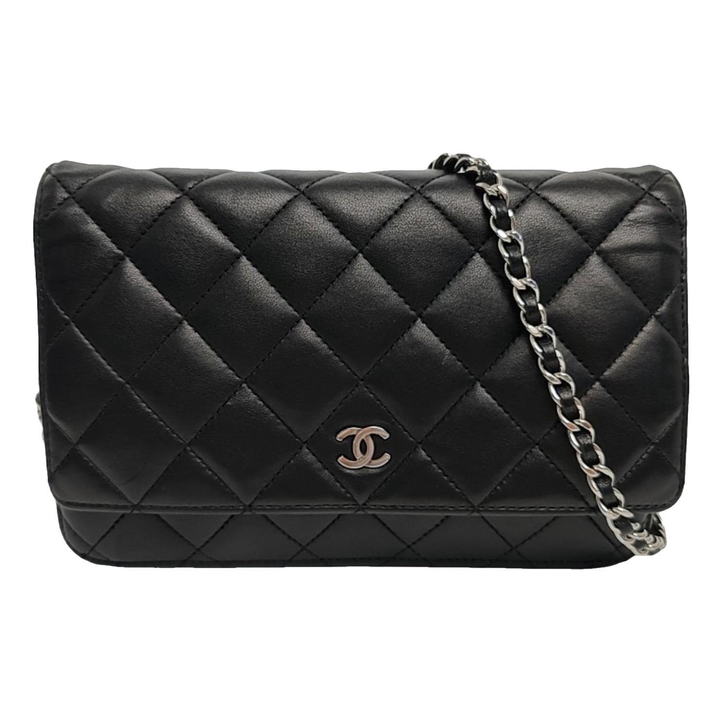 Wallet On Chain Timeless/Classique leather crossbody bag