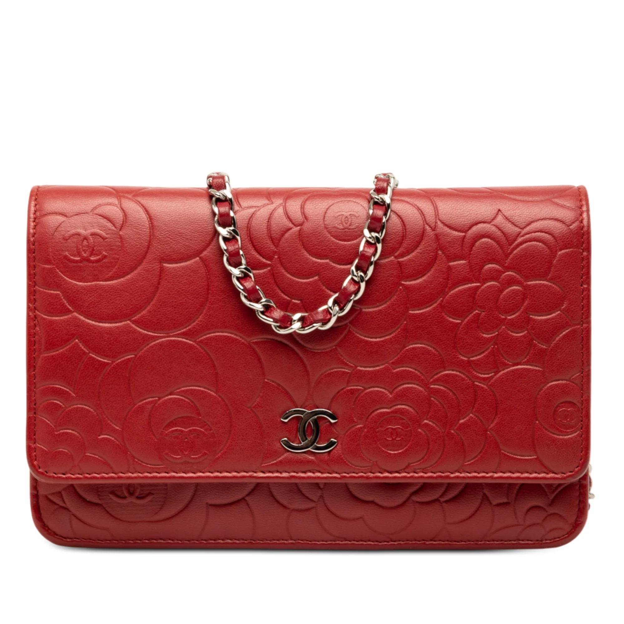 Wallet On Chain leather crossbody bag