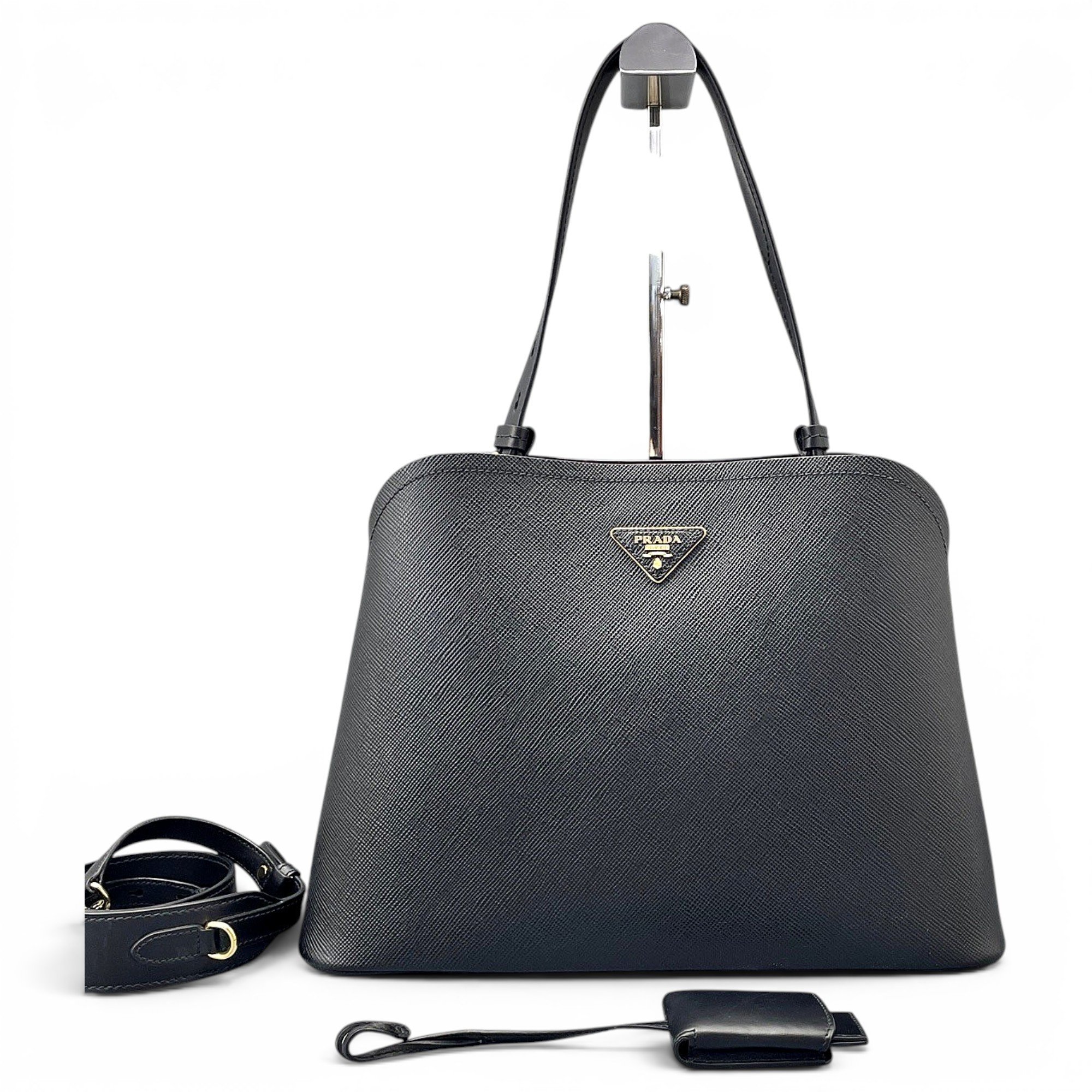 Panier leather handbag