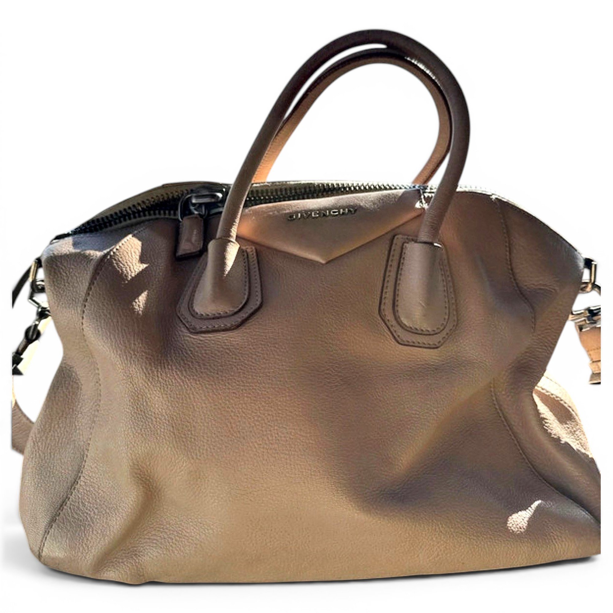 Antigona leather handbag