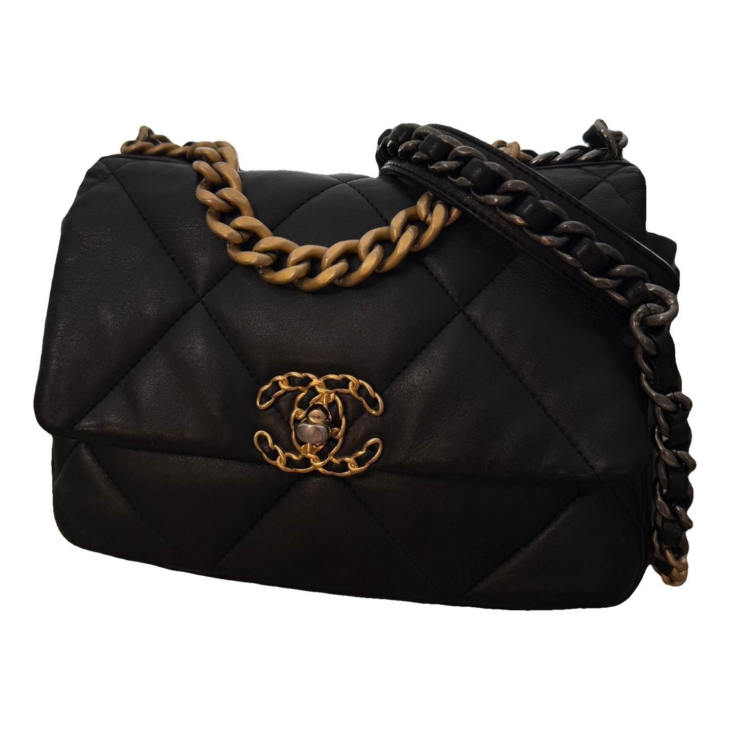Chanel 19 leather handbag