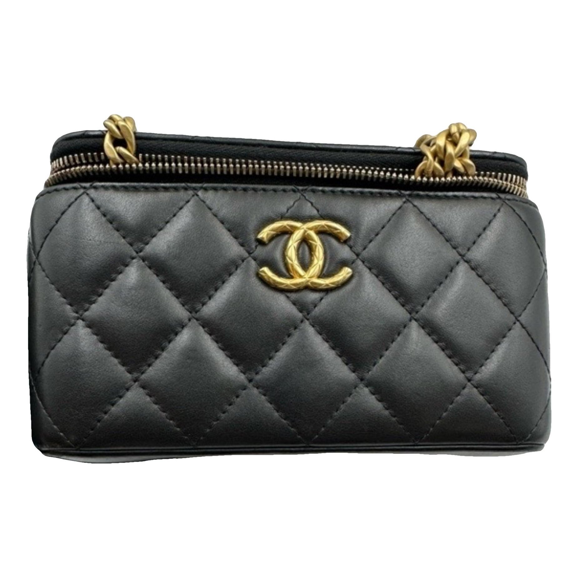 Trendy CC Vanity leather handbag