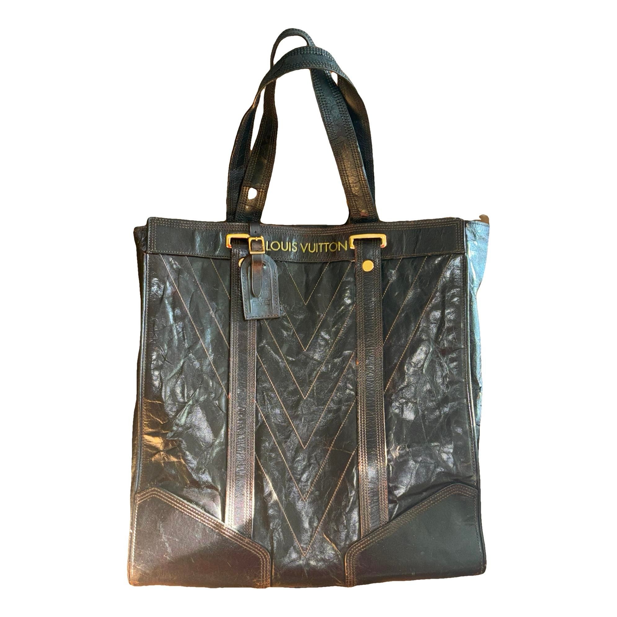 Leather tote
