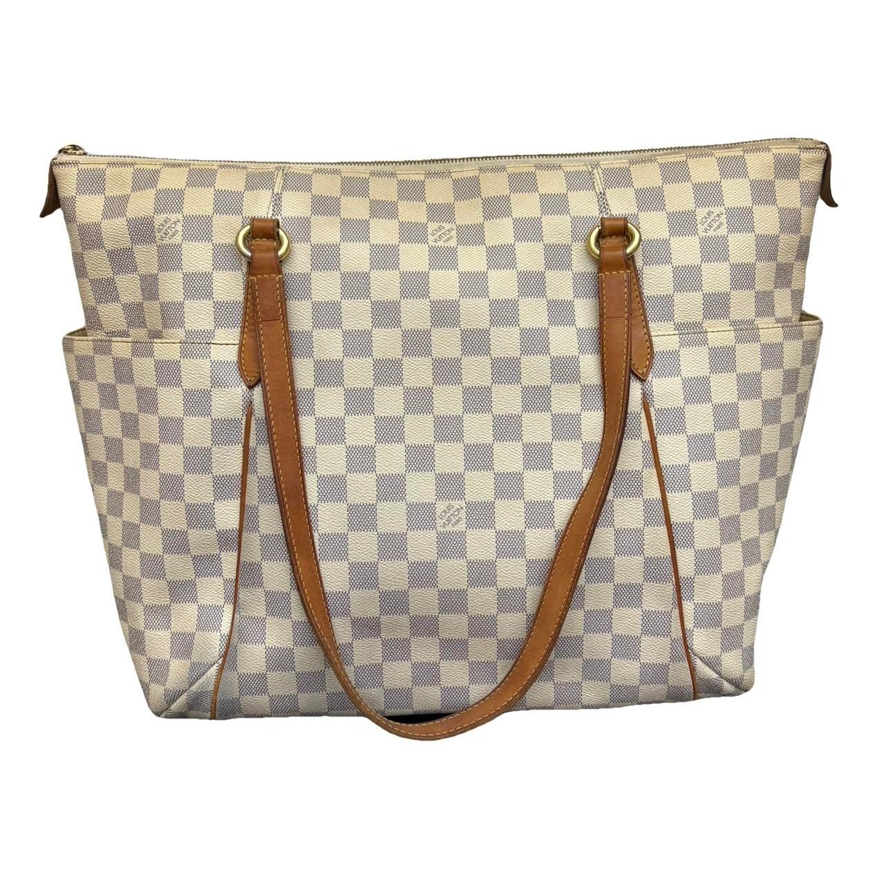 Totally leather handbag