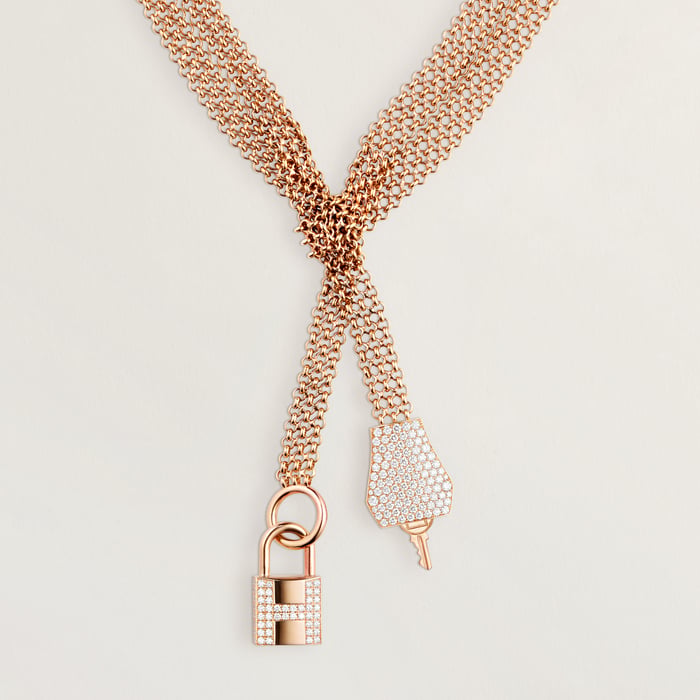 Sans Coloris Kelly Clochette Necklace, Large Model