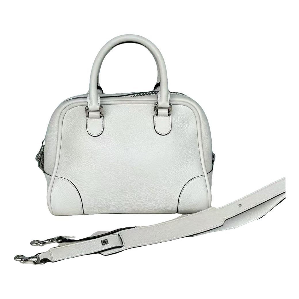 Amazona leather handbag