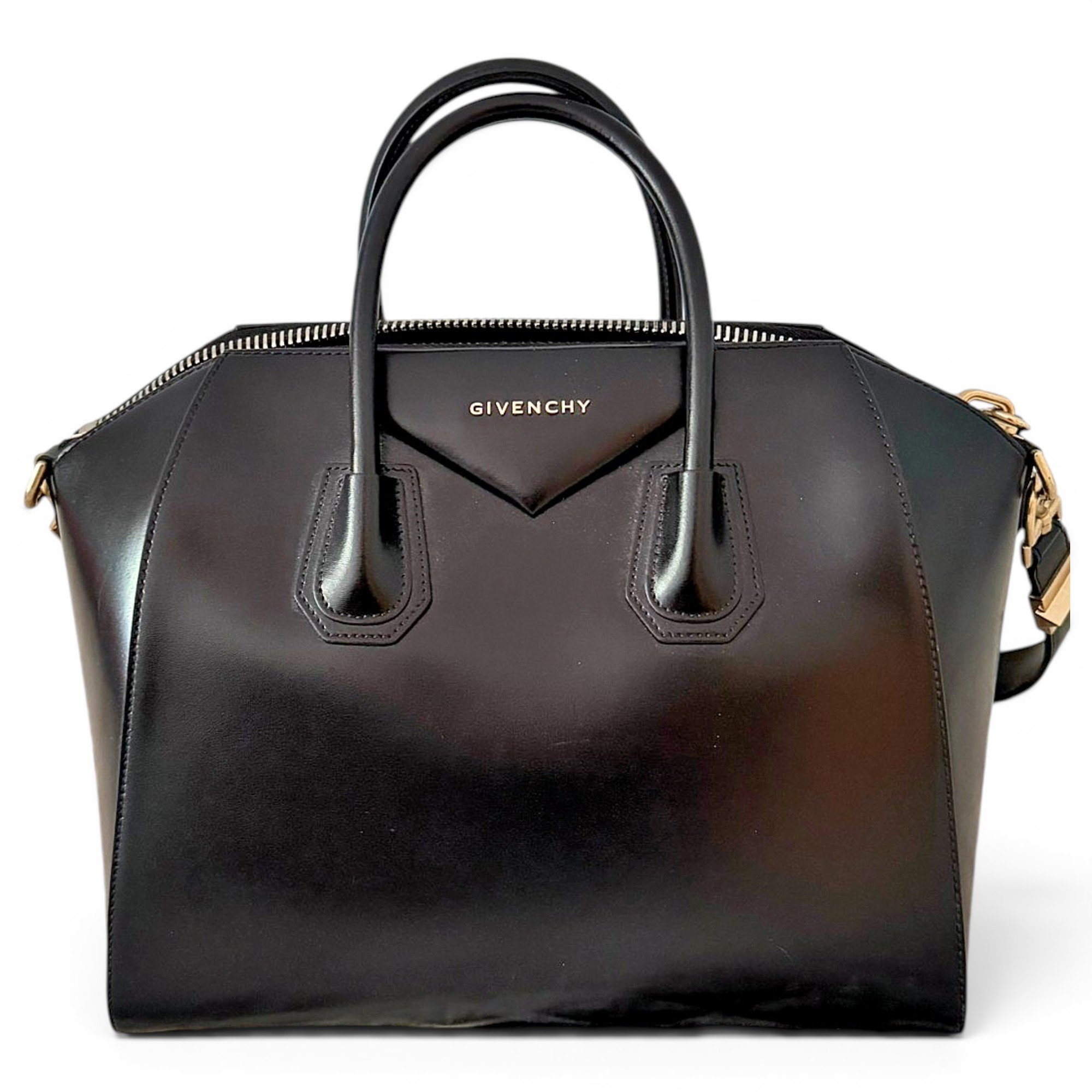 Antigona leather handbag