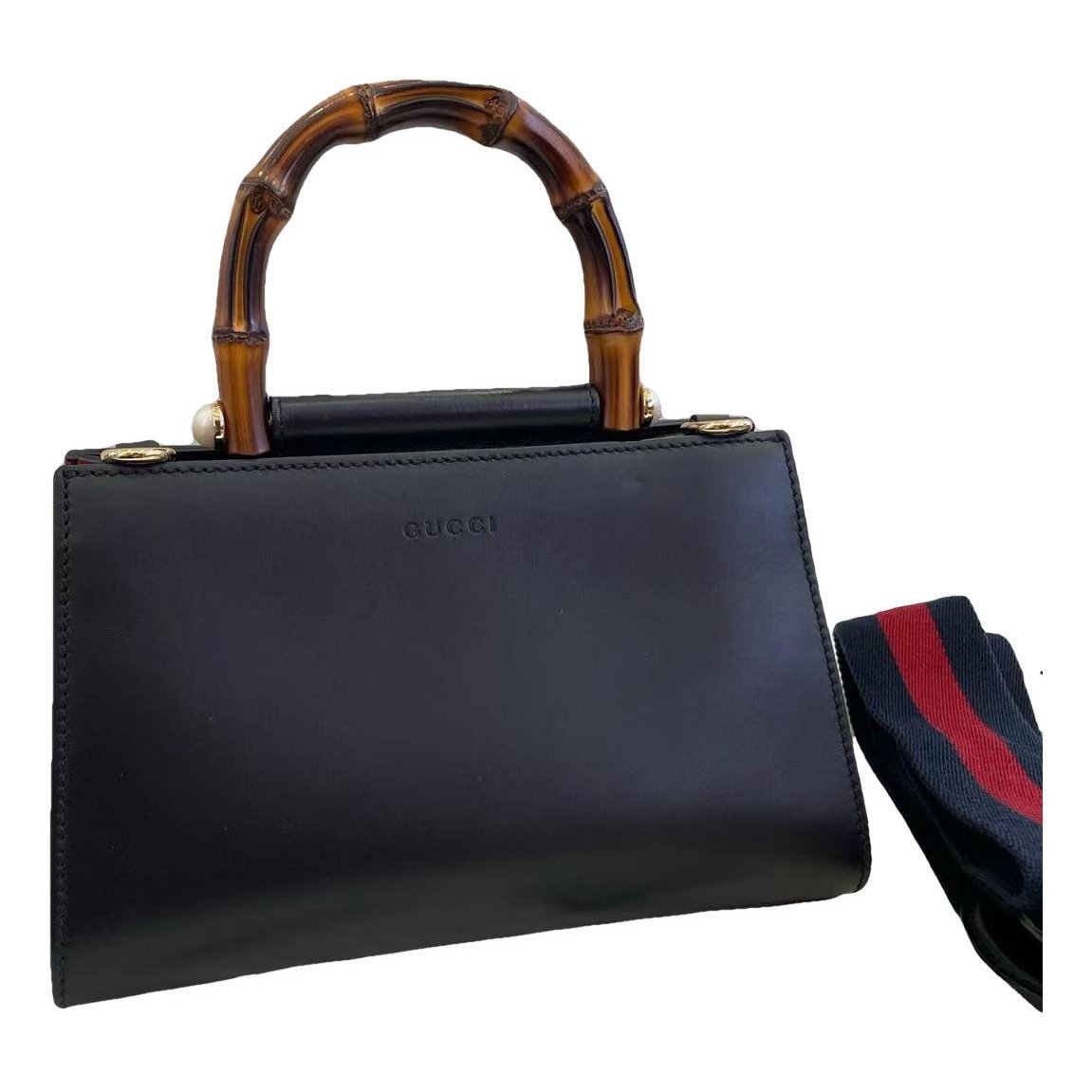 Nymphaea leather handbag