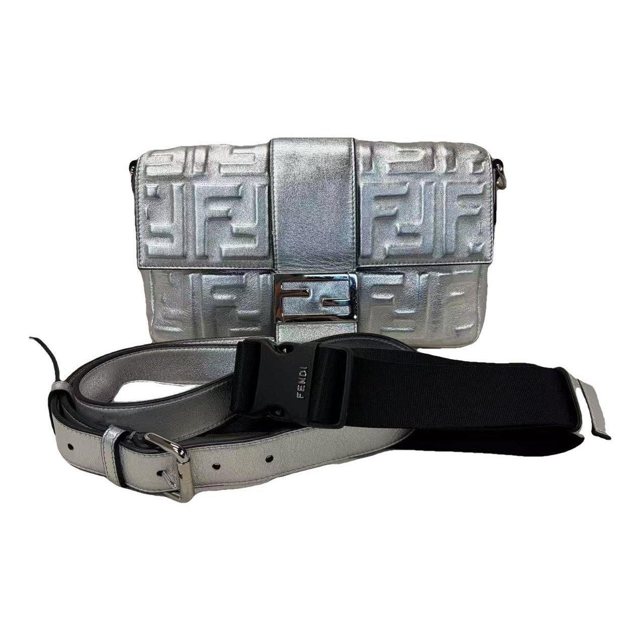 Baguette leather handbag