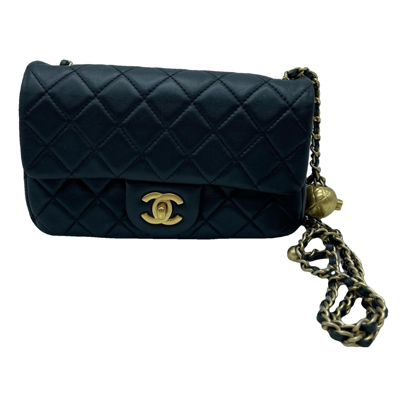 Timeless/Classique leather crossbody bag